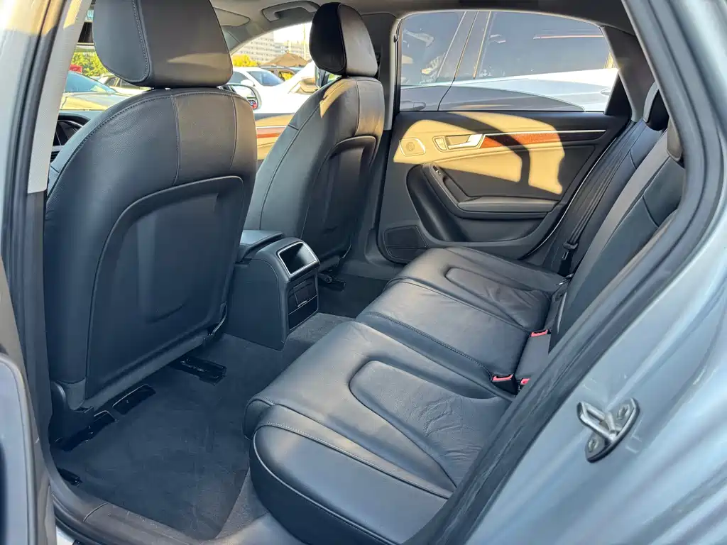Audi A4L — миниатюра 12