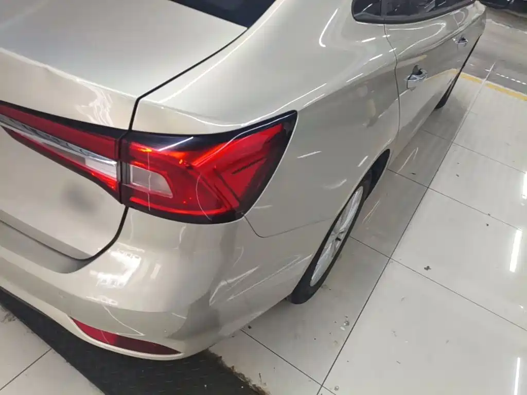 Roewe i5 — миниатюра 8