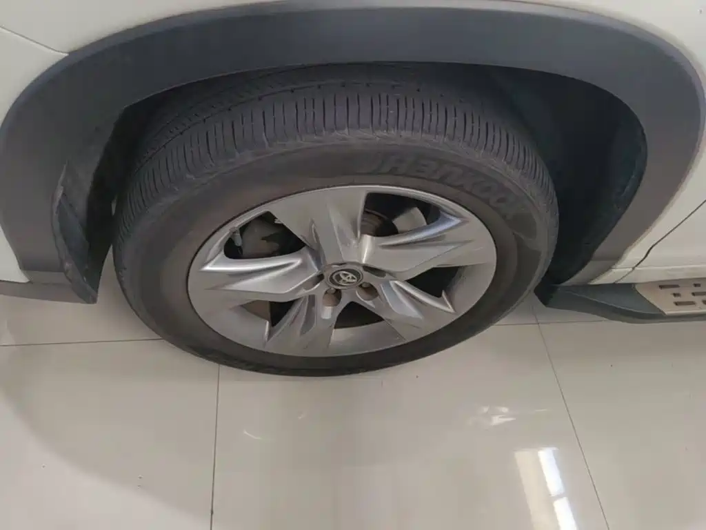 Toyota Highlander — миниатюра 23