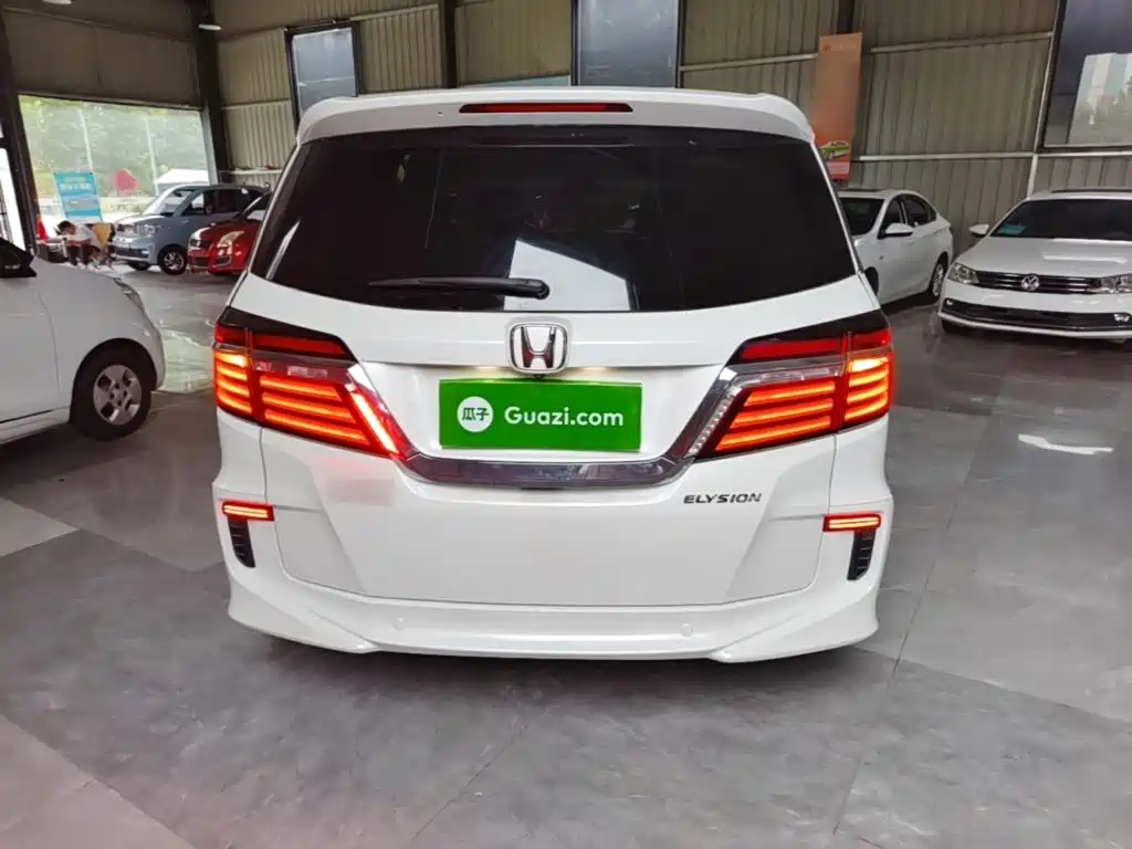 Honda Elysion — миниатюра 6