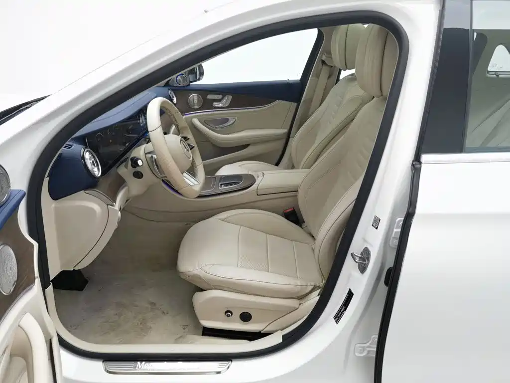 Mercedes-Benz E-Class — миниатюра 10