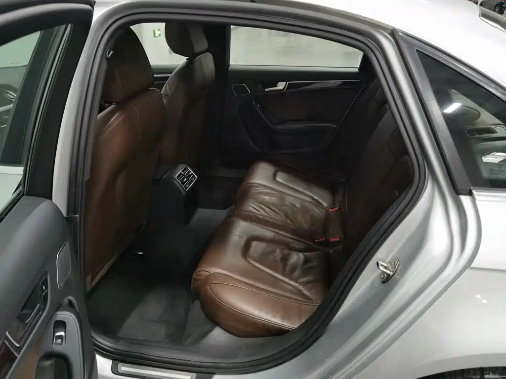 Audi A4L — миниатюра 15