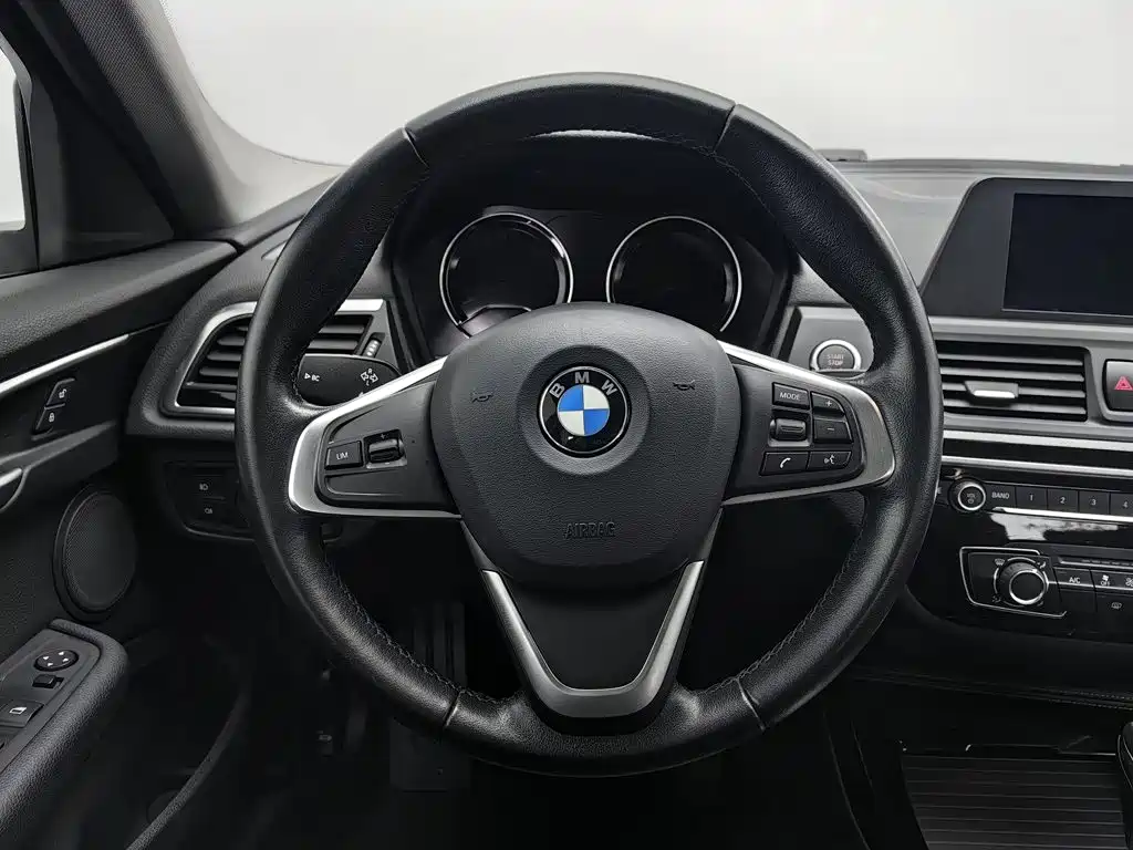BMW 1 Series — миниатюра 11
