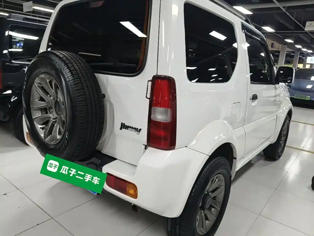 Suzuki Jimny — миниатюра 7