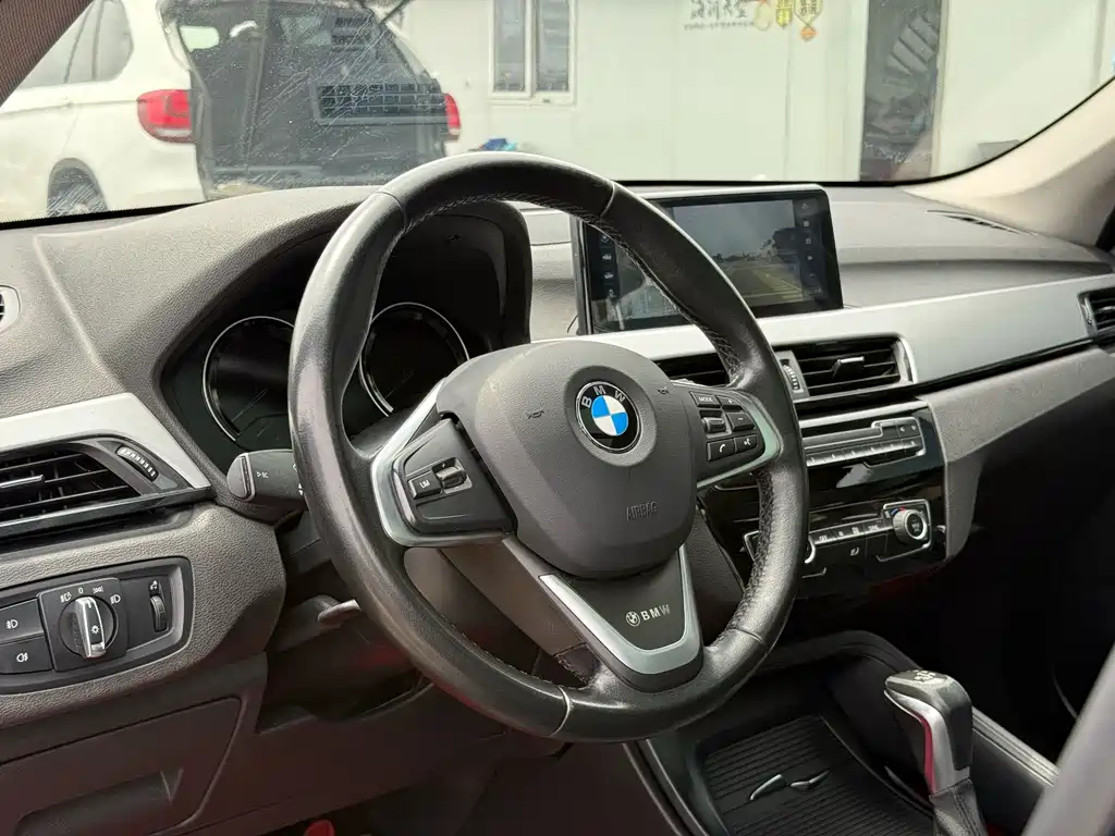 BMW X1 — миниатюра 7