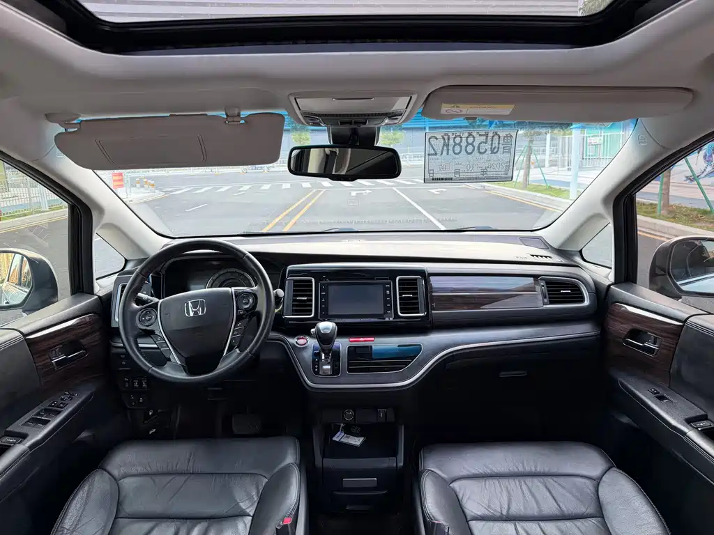 Honda Elysion — миниатюра 10