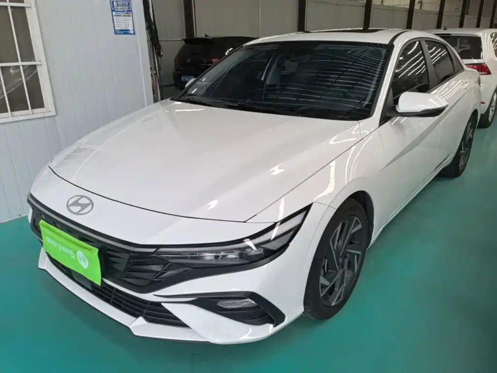 Hyundai Elantra — миниатюра 2
