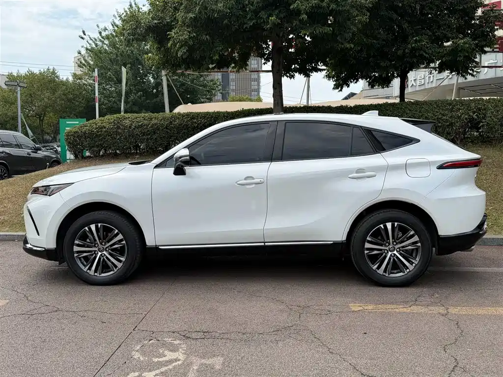 Toyota Venza 2023 2.0L CVT Luxury