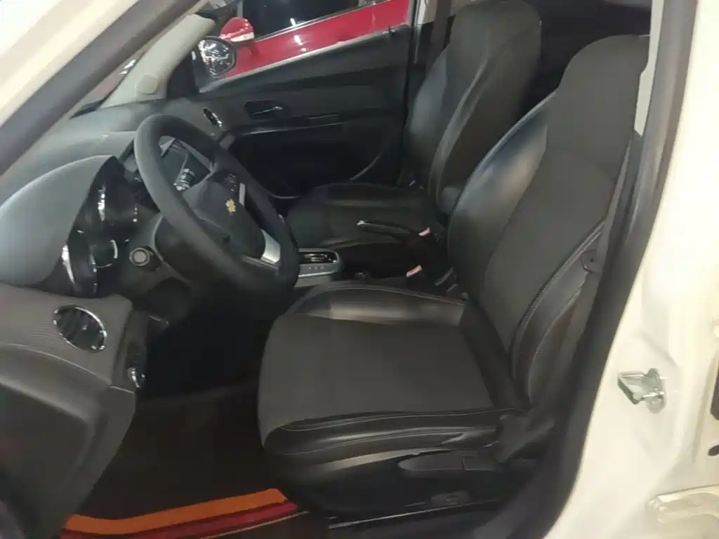 Chevrolet Cruze — миниатюра 15