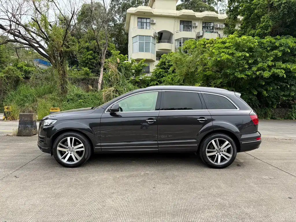 Audi Q7 — миниатюра 16