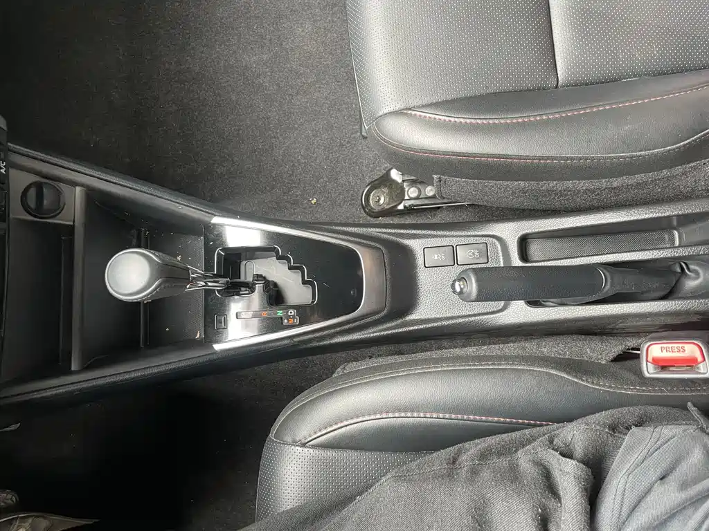 TOYOTA YARIS L ZHIXUAN