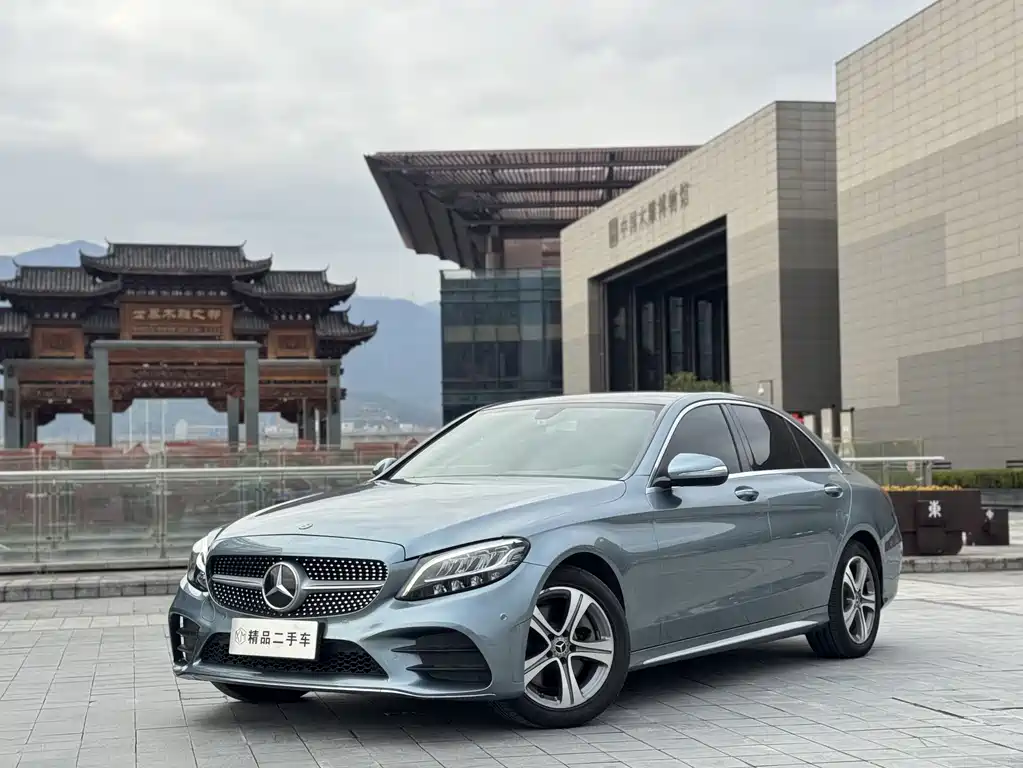 Mercedes-Benz C-Class 2020