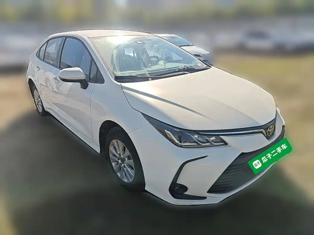 Toyota Corolla 2023 — фото 5