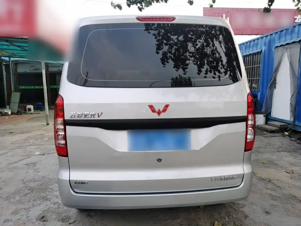 Wuling Hongguang V — миниатюра 6