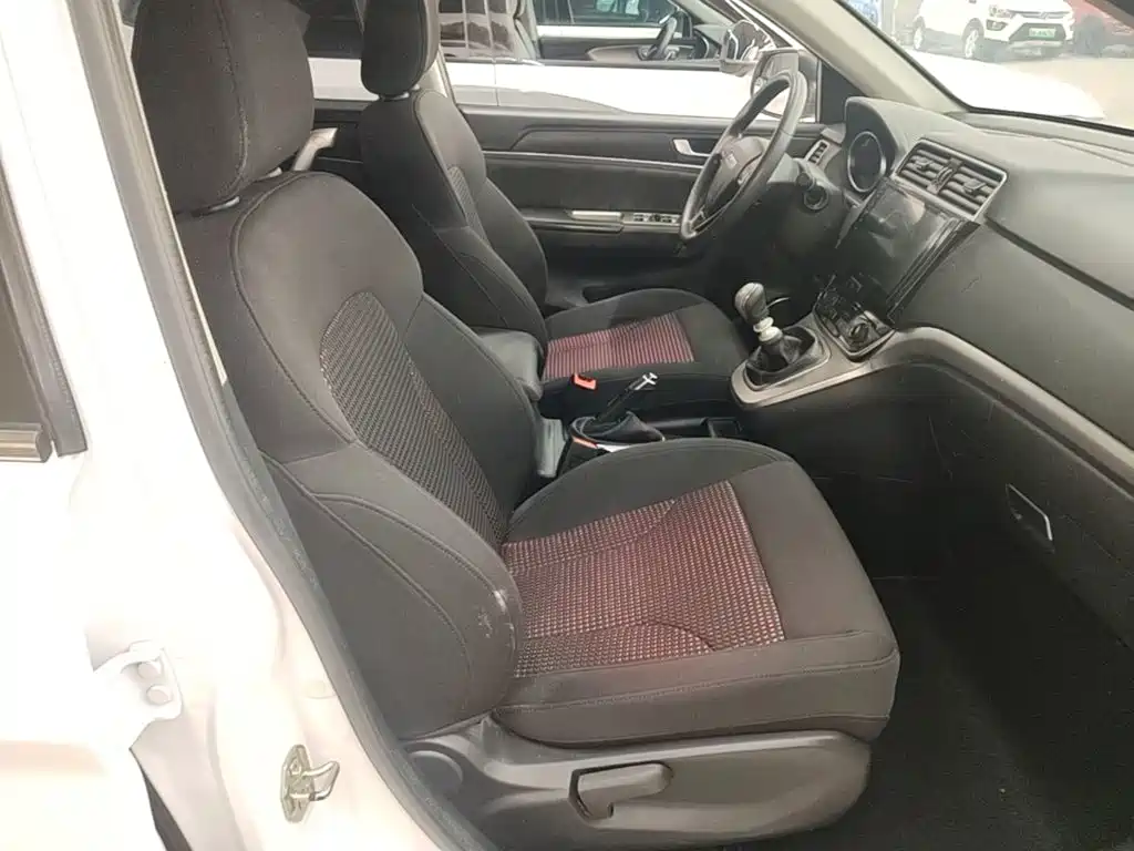 Haval M6 — миниатюра 25