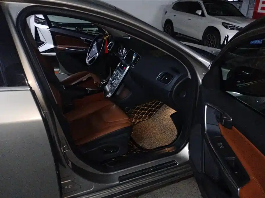 Volvo S60 2016 S60L T4