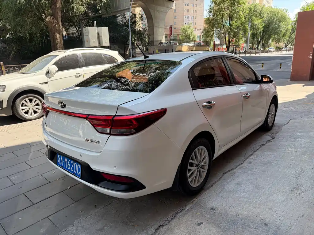 Kia K2 Sedan 1.4L MT GLS, фото 6