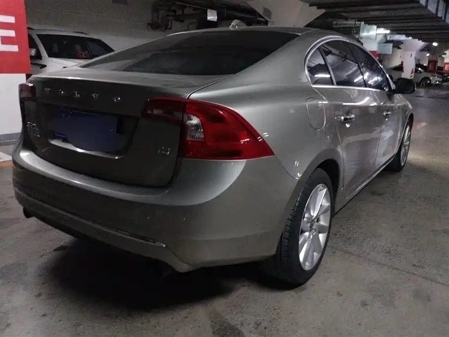 Volvo S60 2016 S60L T4