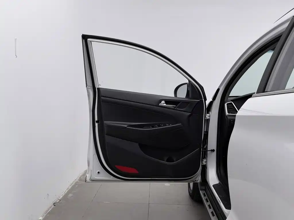 Hyundai Tucson — миниатюра 8