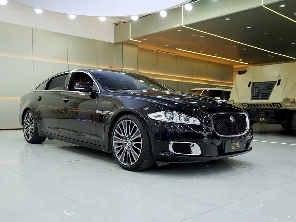 Jaguar XJ 2013 XJL 5.0 SC мест