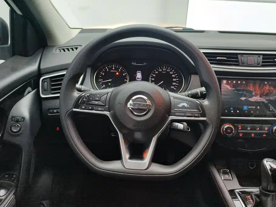 Nissan Qashqai — миниатюра 15