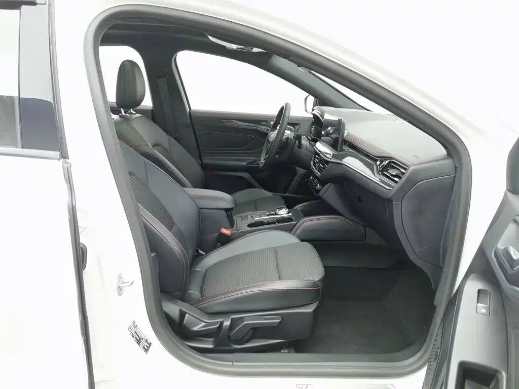 Ford Focus — миниатюра 23