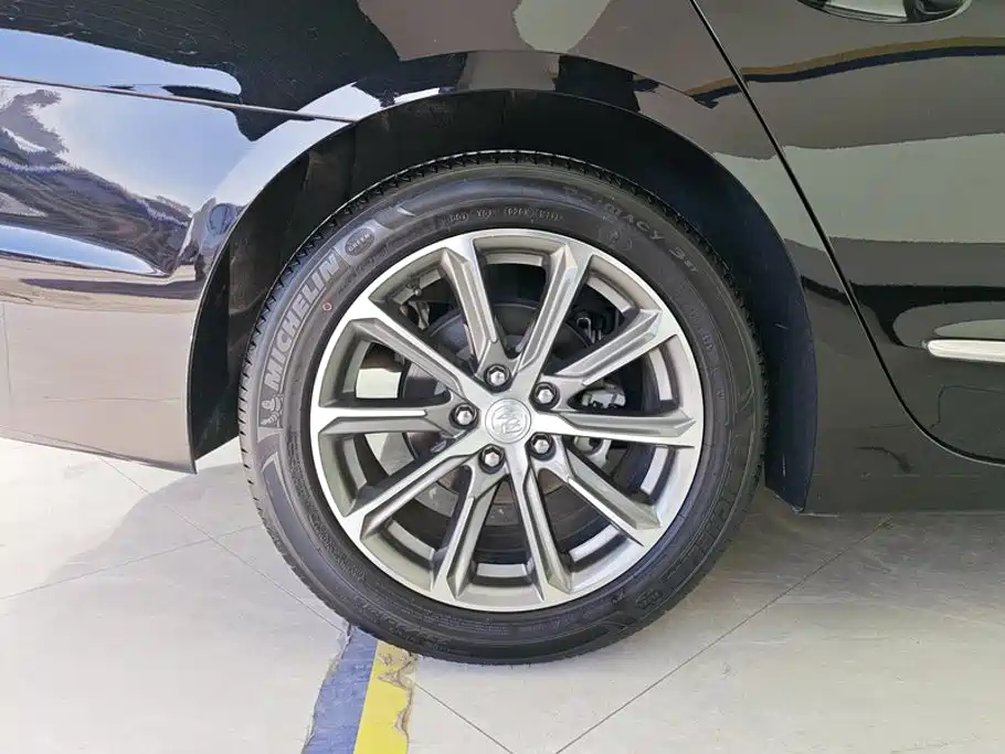 Buick LaCrosse — миниатюра 6