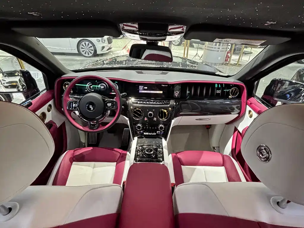 Rolls-Royce Cullinan 2025 Black Badge
