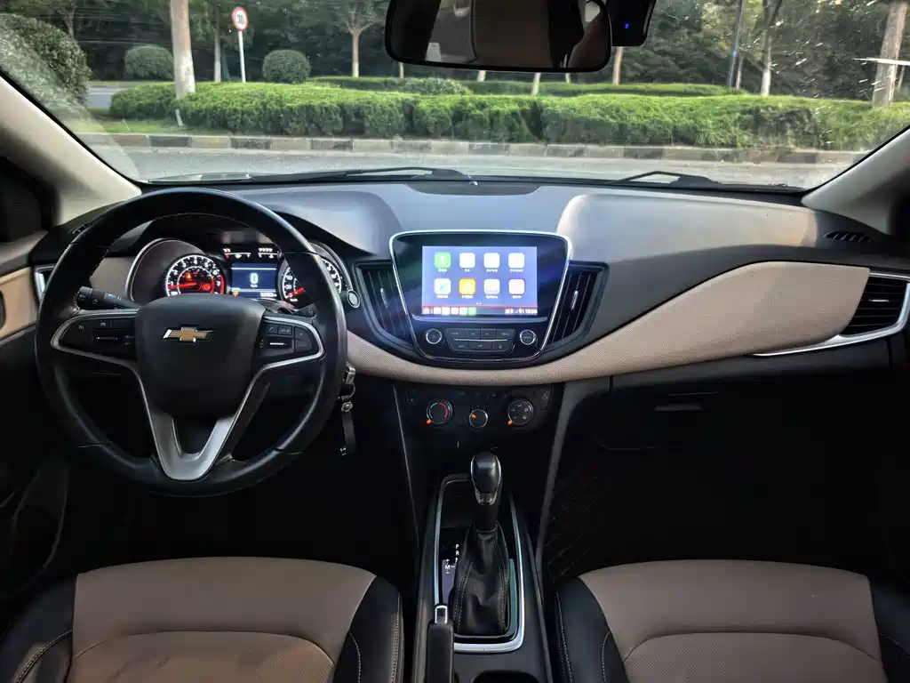 Chevrolet Monza — миниатюра 7