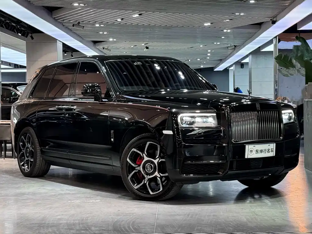 Rolls-Royce Cullinan 2024 мест