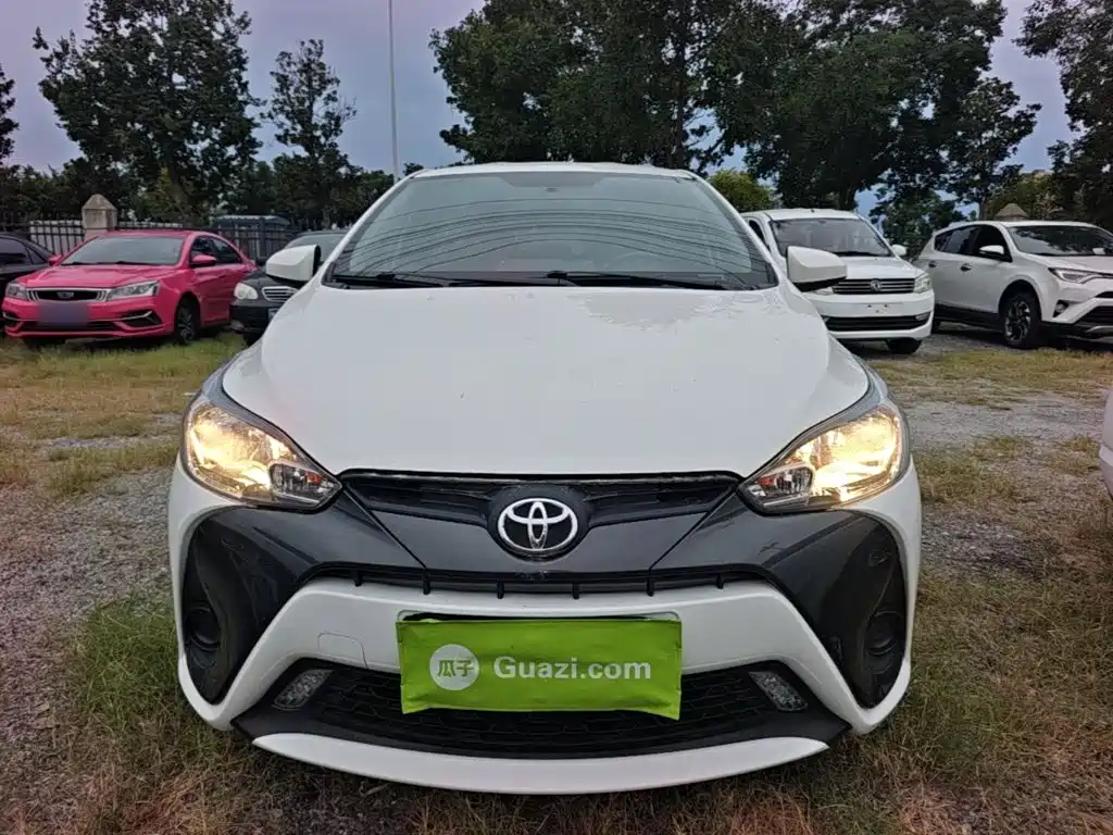 Toyota Yaris L — миниатюра 3