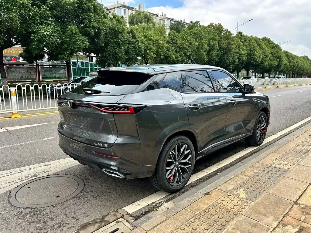 Changan UNI-Z 2025 1.5T Luxury