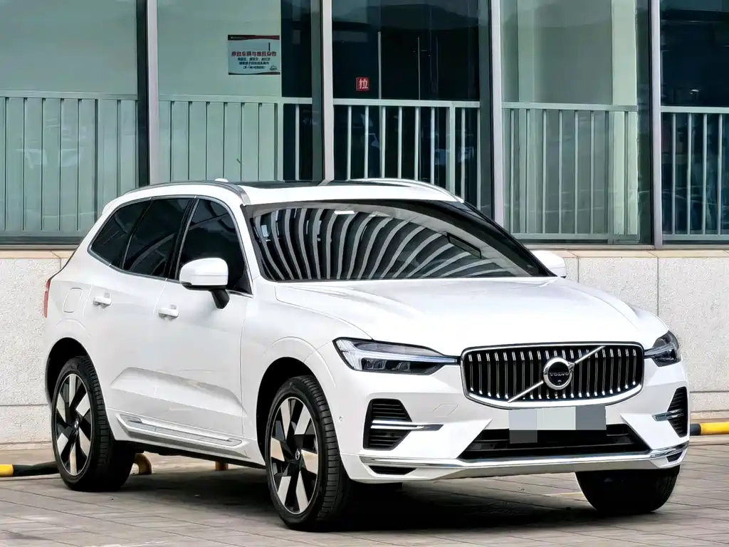 VOLVO XC60 PLUG IN HYBRID