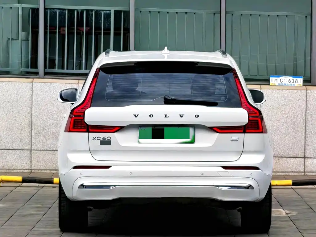VOLVO XC60 PLUG IN HYBRID