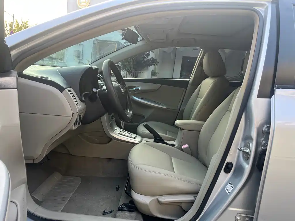 Toyota Corolla — миниатюра 13