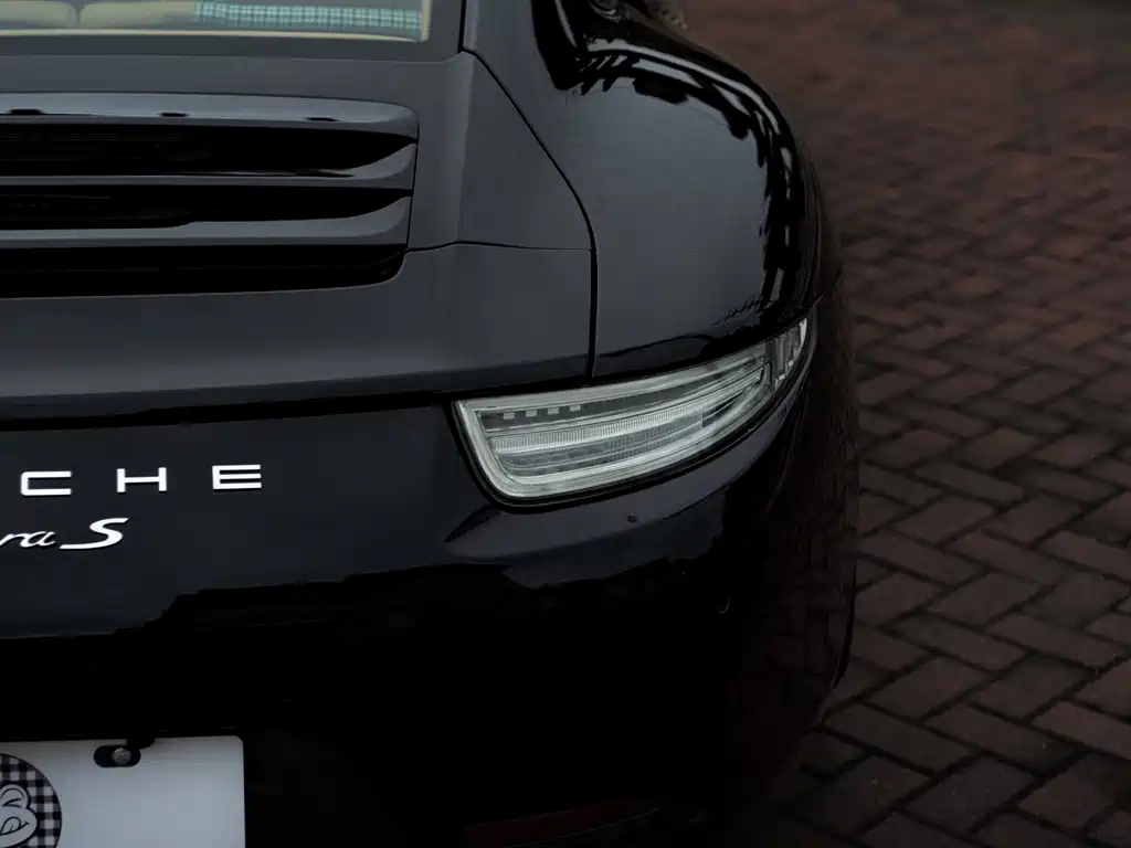 Porsche 911 2012 Carrera S 3.8L