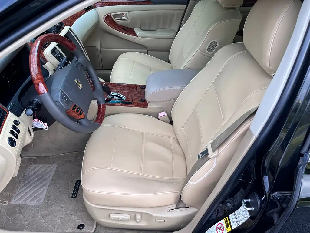 Toyota Crown 2005 3.0L Royal Saloon