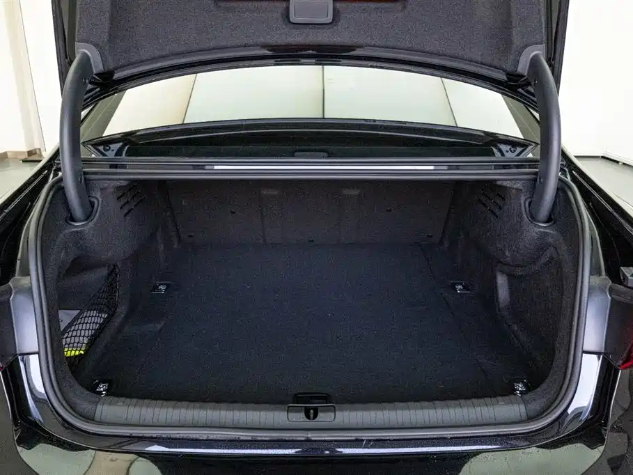 Audi A7L 2024 45 TFSI Luxury