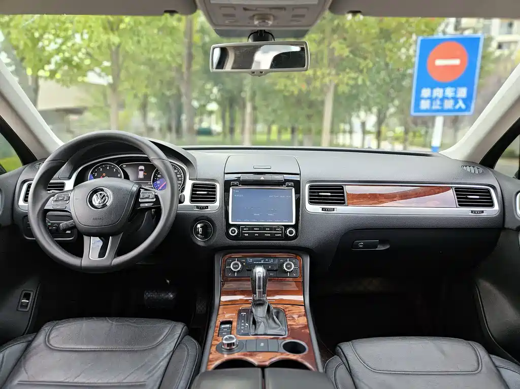 Volkswagen Touareg — миниатюра 7