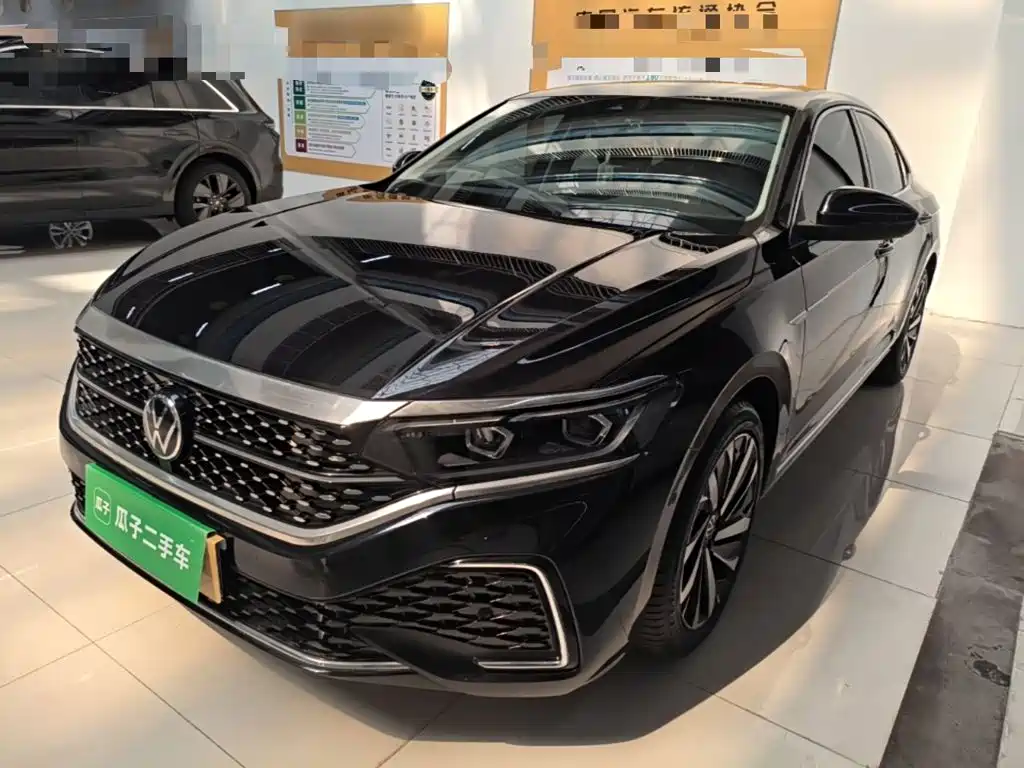 Volkswagen Passat 2022 330TSI Luxury