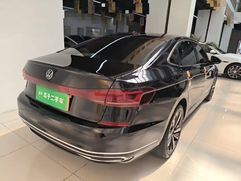 Volkswagen Passat 2022 330TSI Luxury