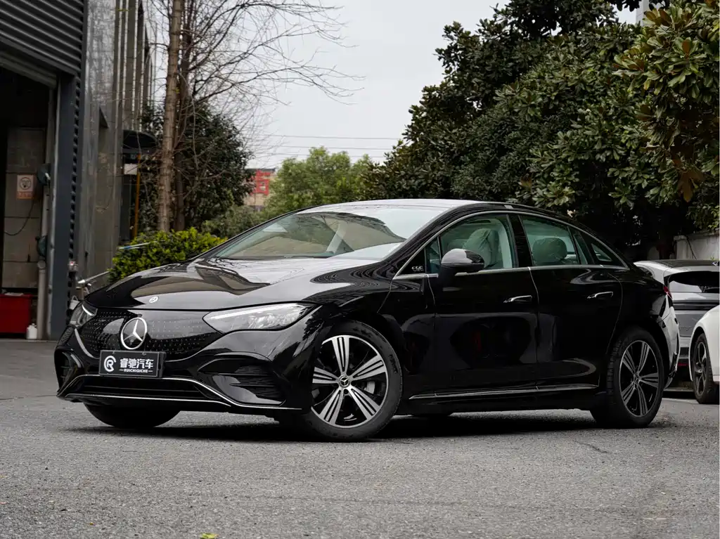 MERCEDES-BENZ EQE