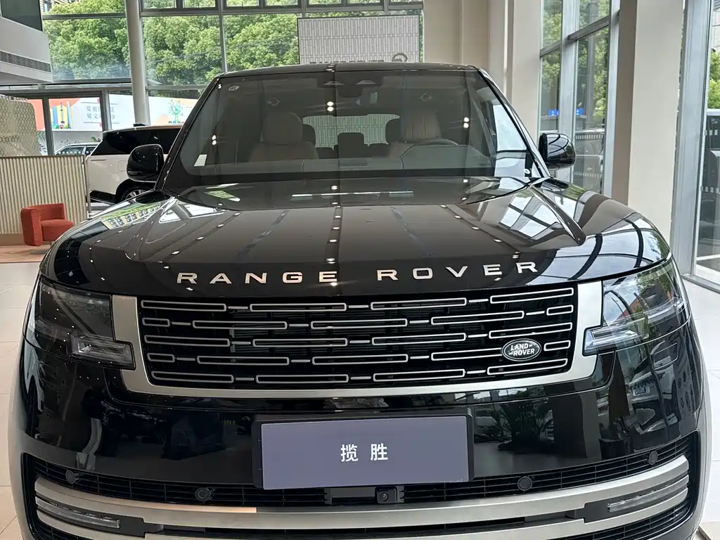 Land Rover Range Rover 2026 3.0 L6 400PS SE