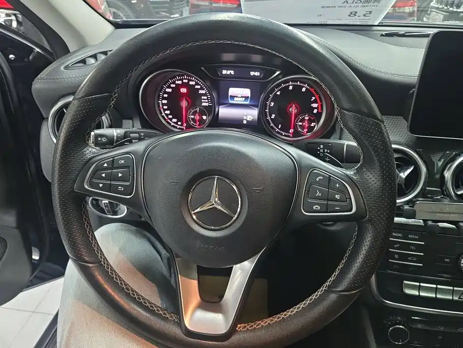 Mercedes-Benz GLA — миниатюра 15