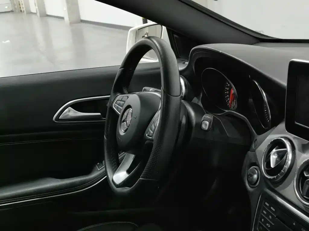 Mercedes-Benz CLA (Import) — миниатюра 22