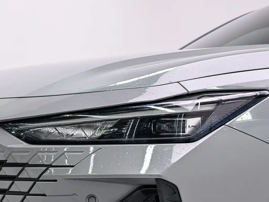 Changan UNI-V — миниатюра 21