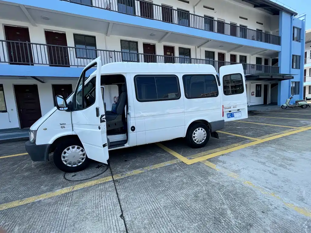 Ford Transit Classic — миниатюра 13