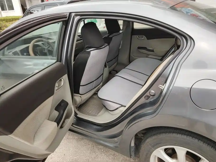Honda Civic — миниатюра 11
