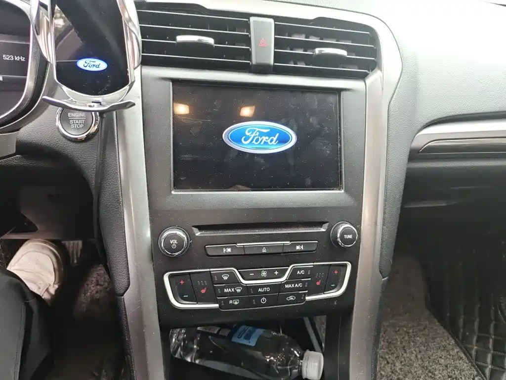 Ford Mondeo — миниатюра 14