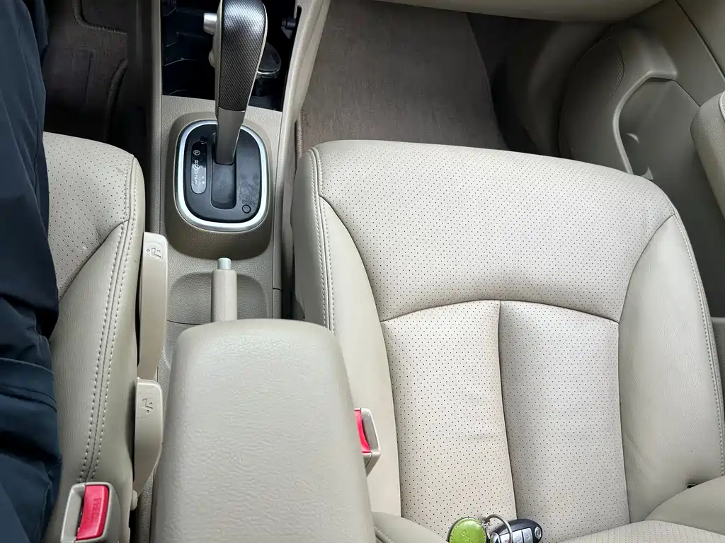 Nissan Tiida — миниатюра 15
